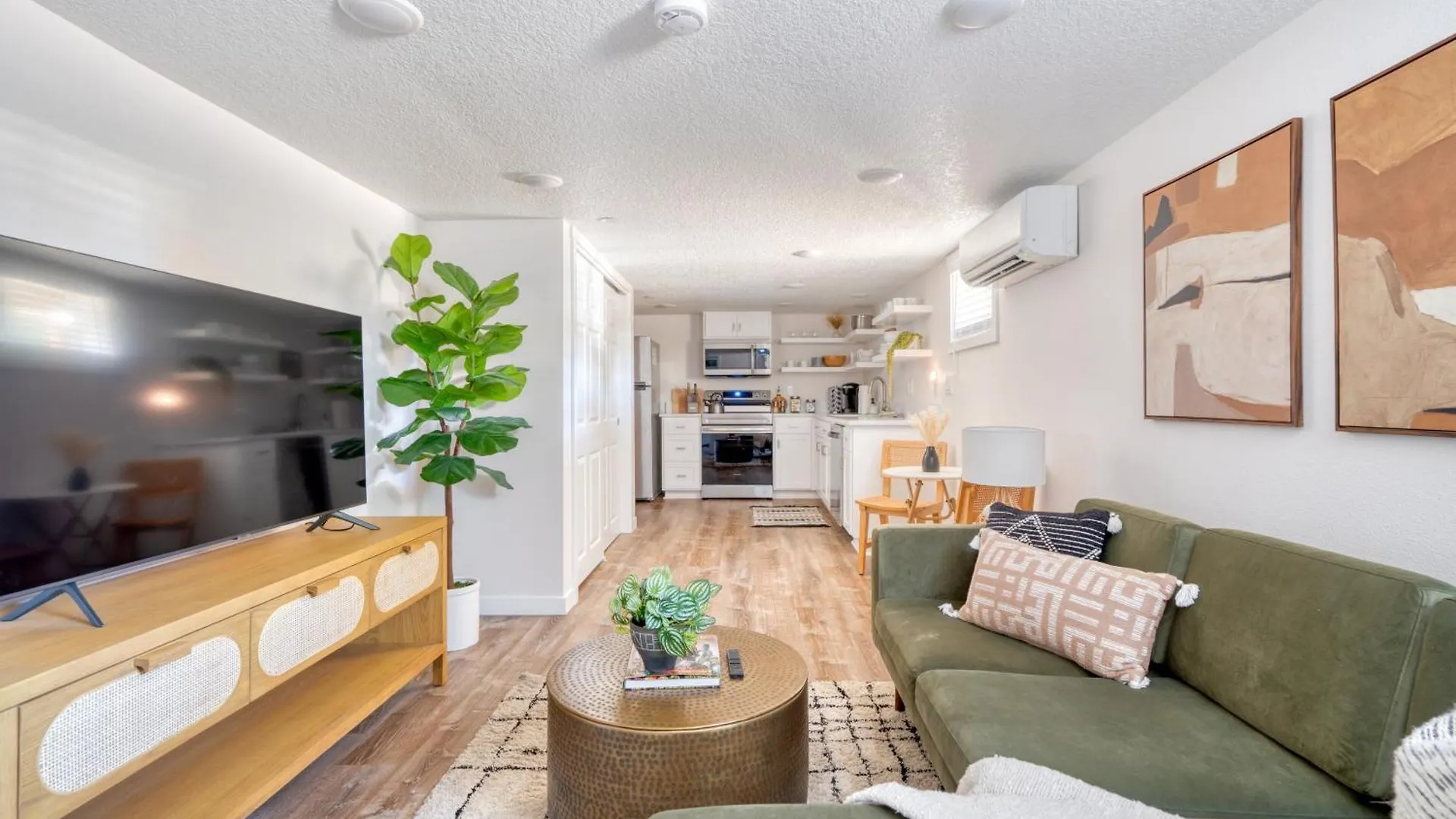 Stay Portland - Vibrant Portland Getaway, Chic Flat Dom wakacyjny