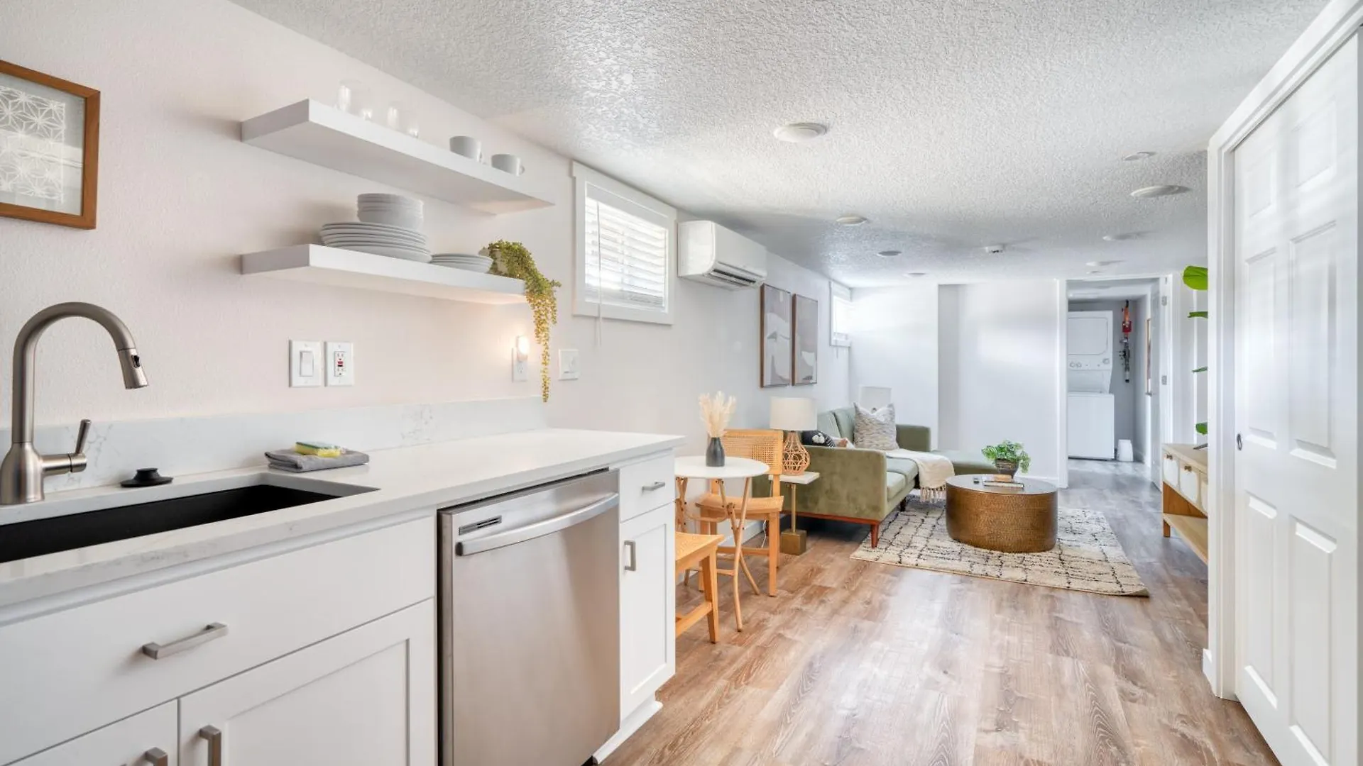 Stay Portland - Vibrant Portland Getaway, Chic Flat 0*,  Stany Zjednoczone Ameryki