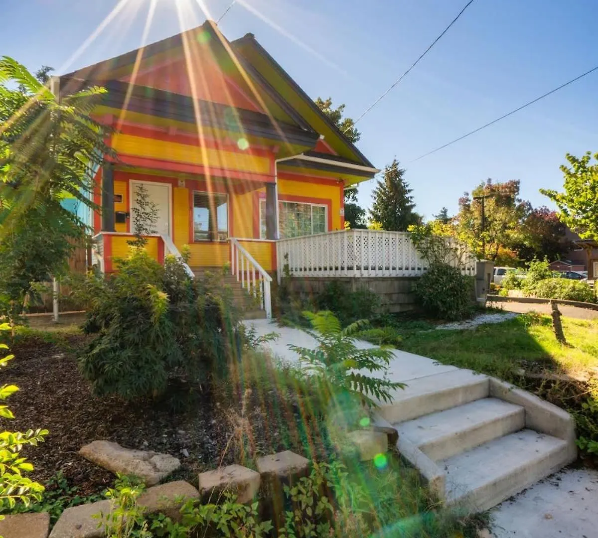 Stay Portland - Vibrant Portland Getaway, Chic Flat 0*,